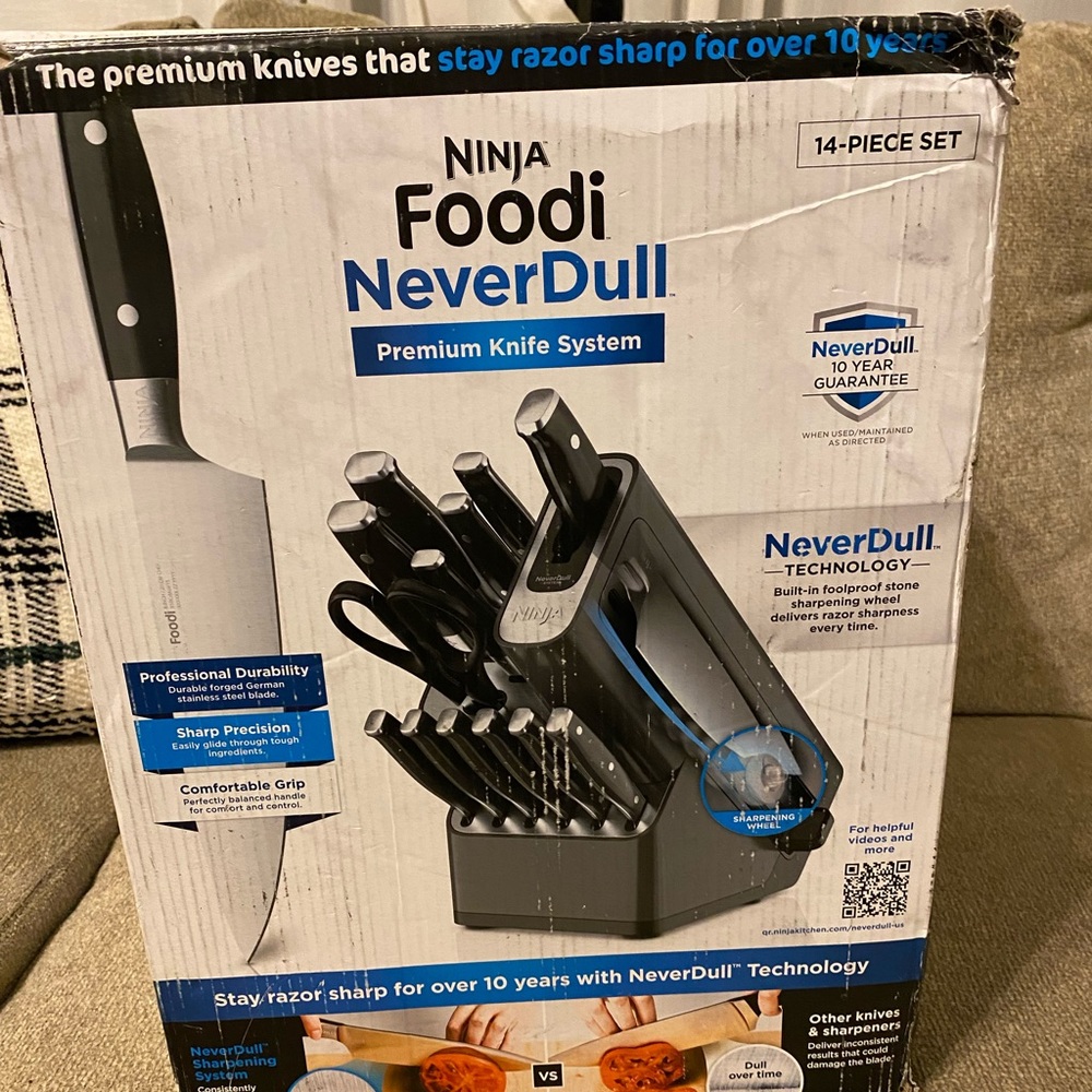 Ninja™ Foodi™ NeverDull™ Premium Knife System
14 Piece Set